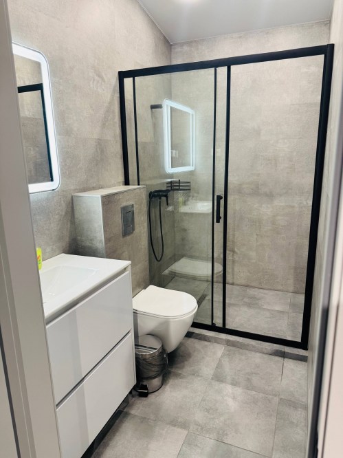 photo_5375379226145525442_w5