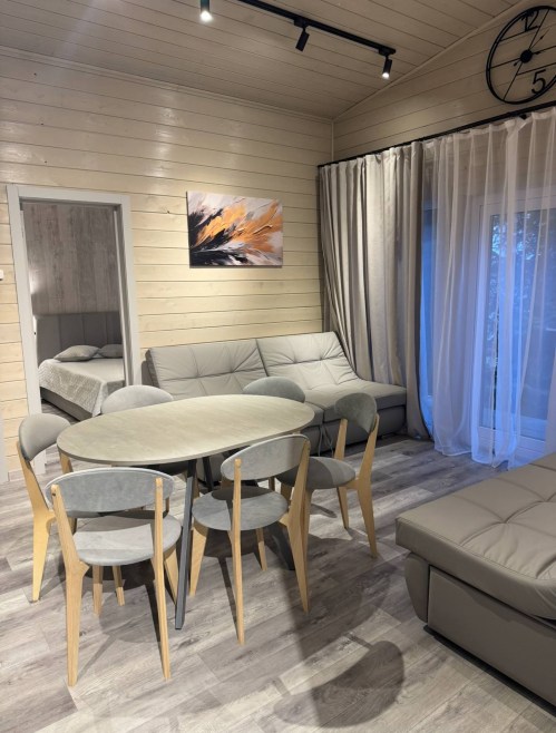 photo_5375379226145525443_w4